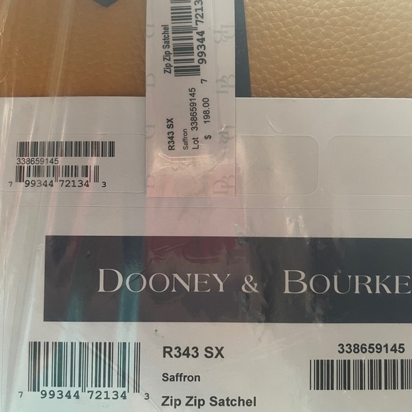 Dooney & Bourke Zip Zip satchel handbag.  NWT. - Picture 3 of 5